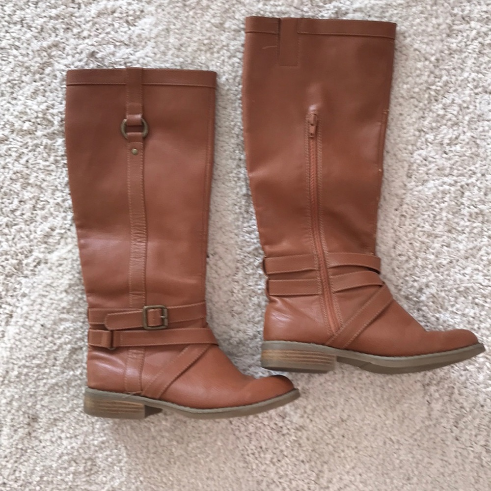 Boots - Picture 2 of 2